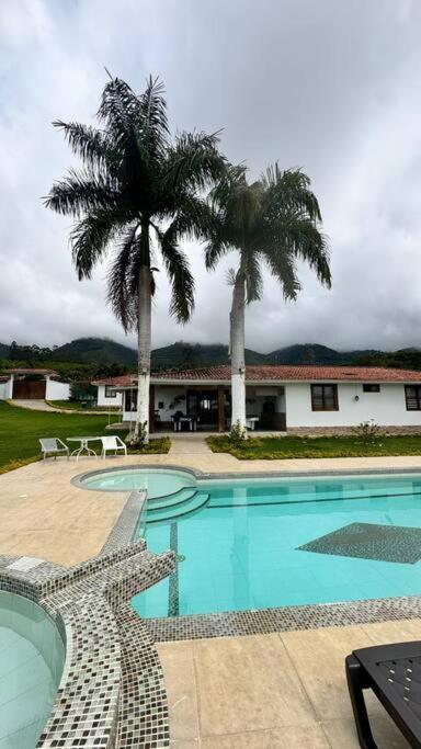 Finca Con Vistas Al Lago Calima Villa Exterior foto