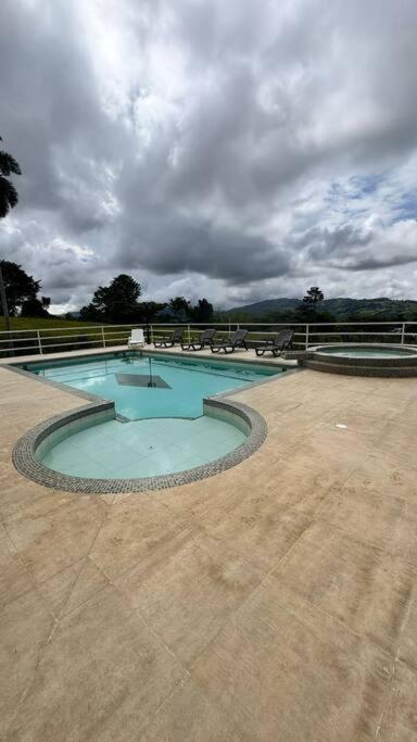 Finca Con Vistas Al Lago Calima Villa Exterior foto