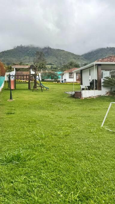 Finca Con Vistas Al Lago Calima Villa Exterior foto